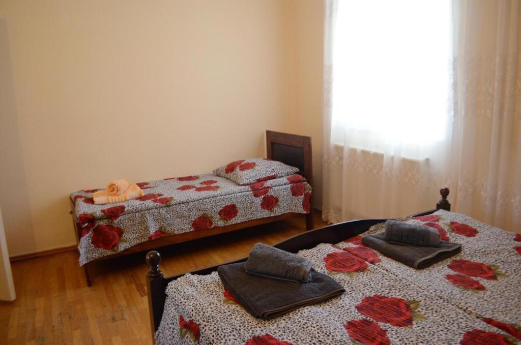 Alex'S Cosy Guesthouse Tbilisi Exteriör bild