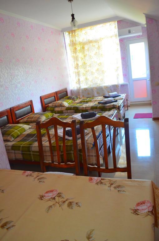 Alex'S Cosy Guesthouse Tbilisi Rum bild
