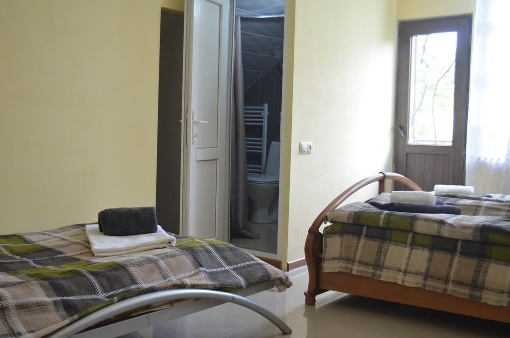 Alex'S Cosy Guesthouse Tbilisi Exteriör bild