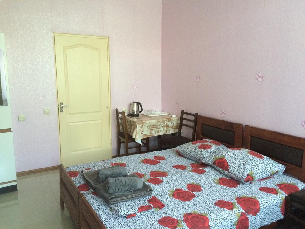 Alex'S Cosy Guesthouse Tbilisi Exteriör bild