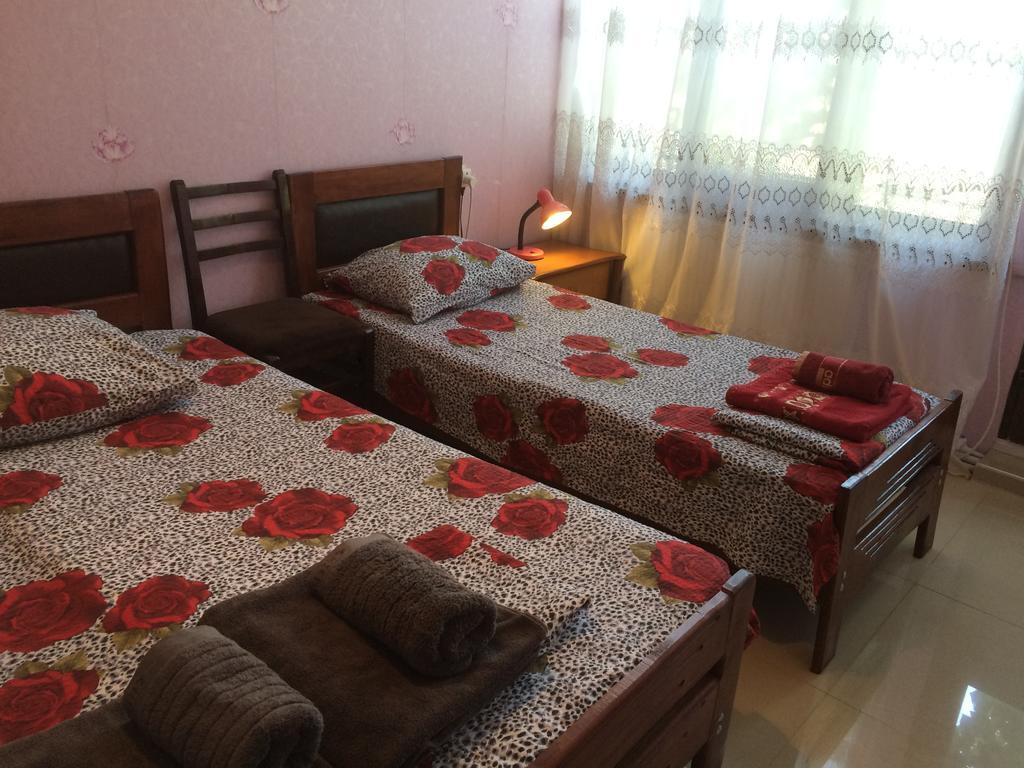 Alex'S Cosy Guesthouse Tbilisi Exteriör bild