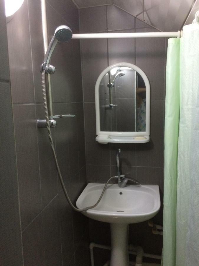 Alex'S Cosy Guesthouse Tbilisi Exteriör bild