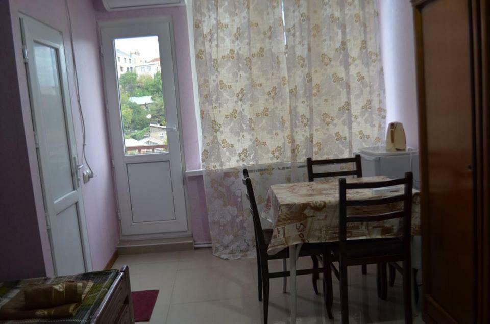 Alex'S Cosy Guesthouse Tbilisi Exteriör bild